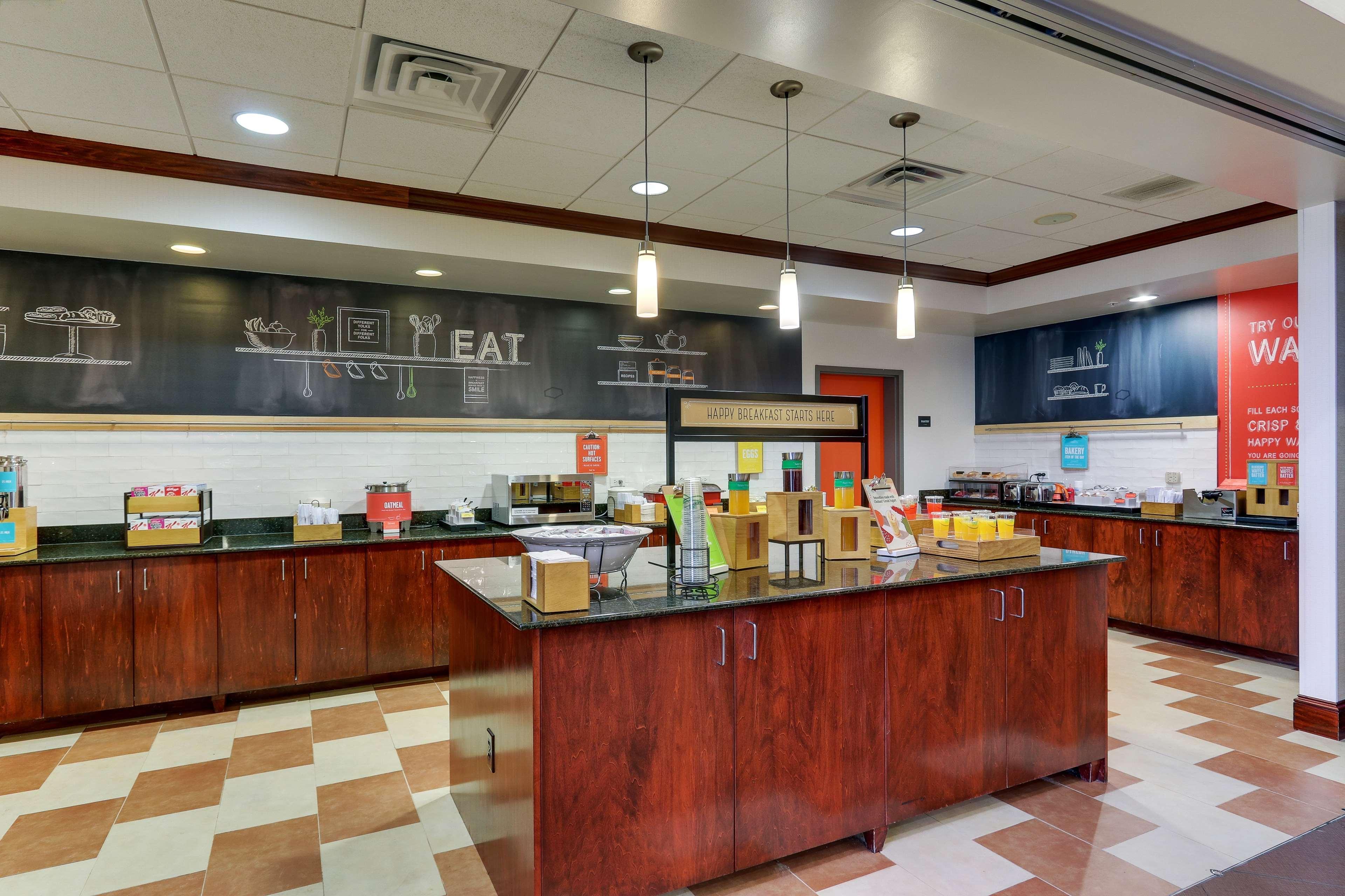 Hampton Inn & Suites Indianapolis-Airport Kültér fotó
