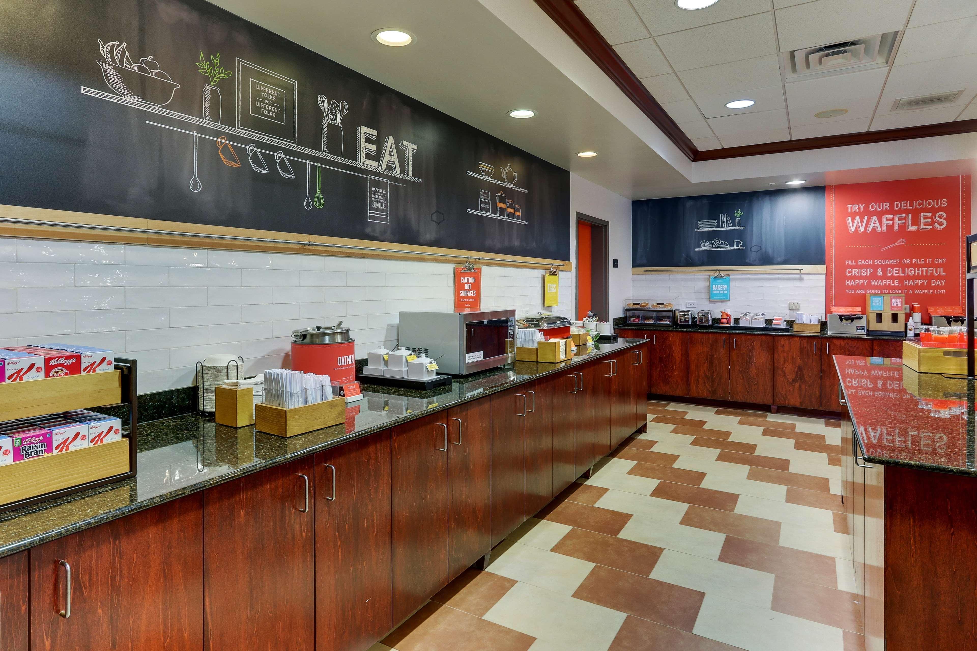 Hampton Inn & Suites Indianapolis-Airport Kültér fotó