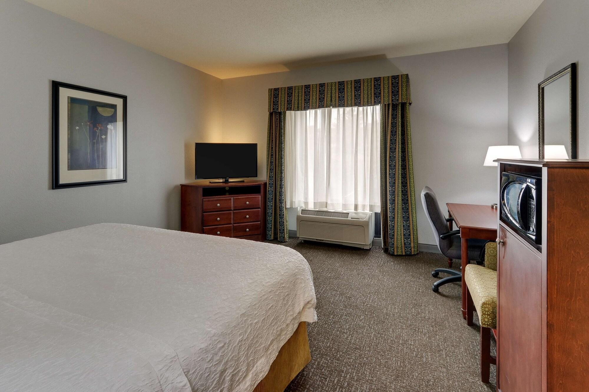 Hampton Inn & Suites Indianapolis-Airport Kültér fotó
