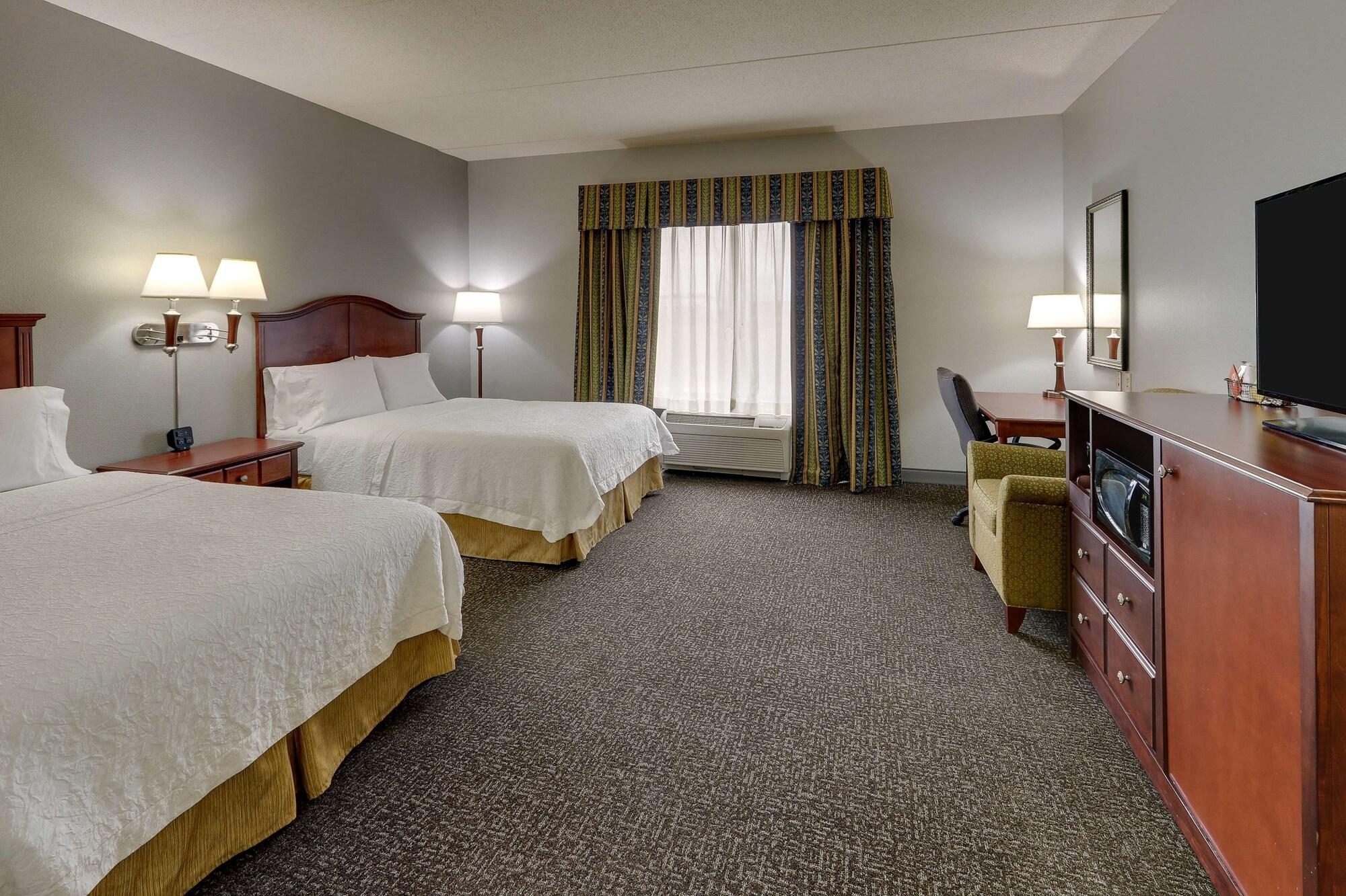 Hampton Inn & Suites Indianapolis-Airport Kültér fotó