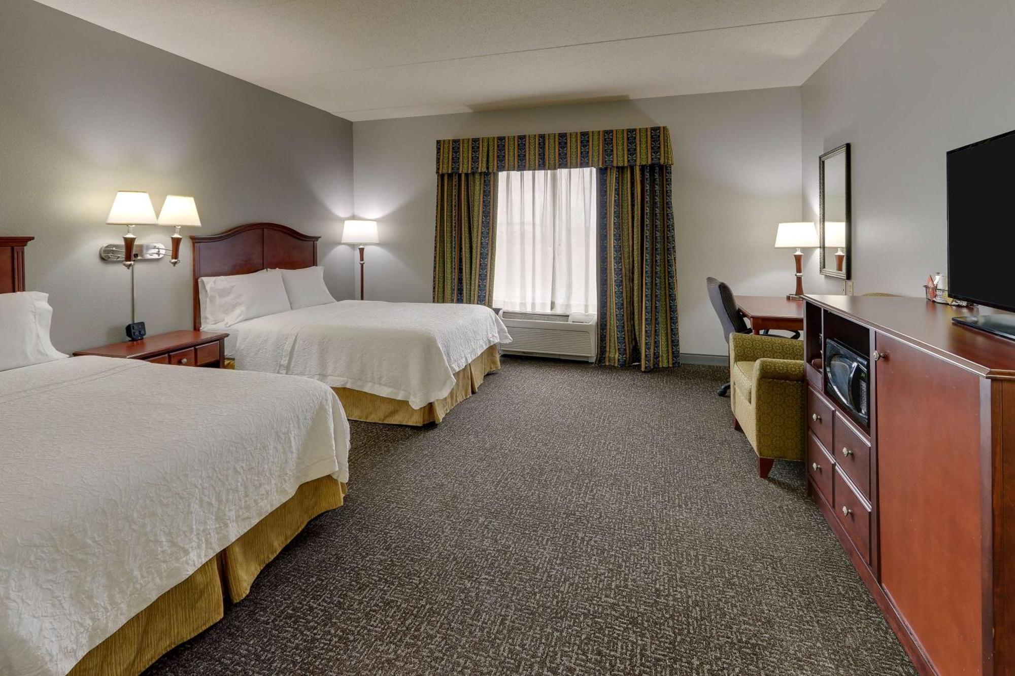 Hampton Inn & Suites Indianapolis-Airport Kültér fotó